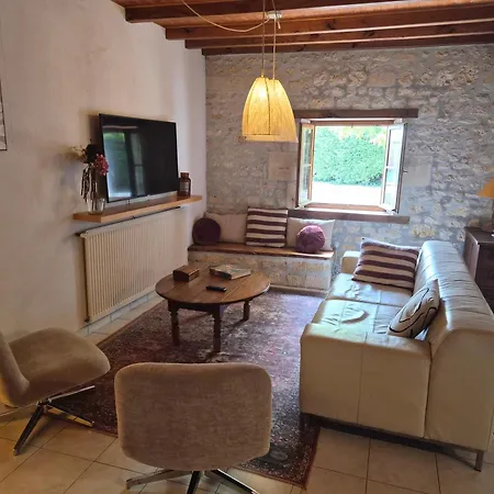 La Breuviere Maison Charentaise Avec Piscine Mosnac (Charente-Maritime)
