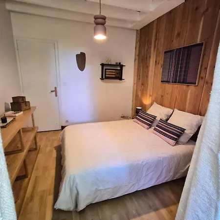 La Breuviere Maison Charentaise Avec Piscine *