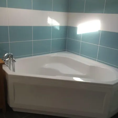 Vakantiehuis La Breuviere Maison Charentaise Avec Piscine Mosnac (Charente-Maritime)
