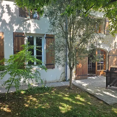Vakantiehuis La Breuviere Maison Charentaise Avec Piscine *